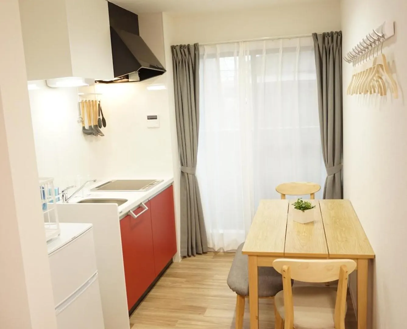 Sakura Shigure Shin-Osaka Apartment