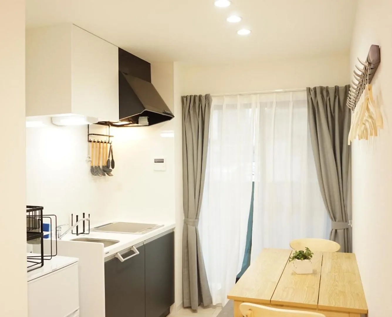 Sakura Shigure Shin-Osaka Apartment 0*, Osaka Japan